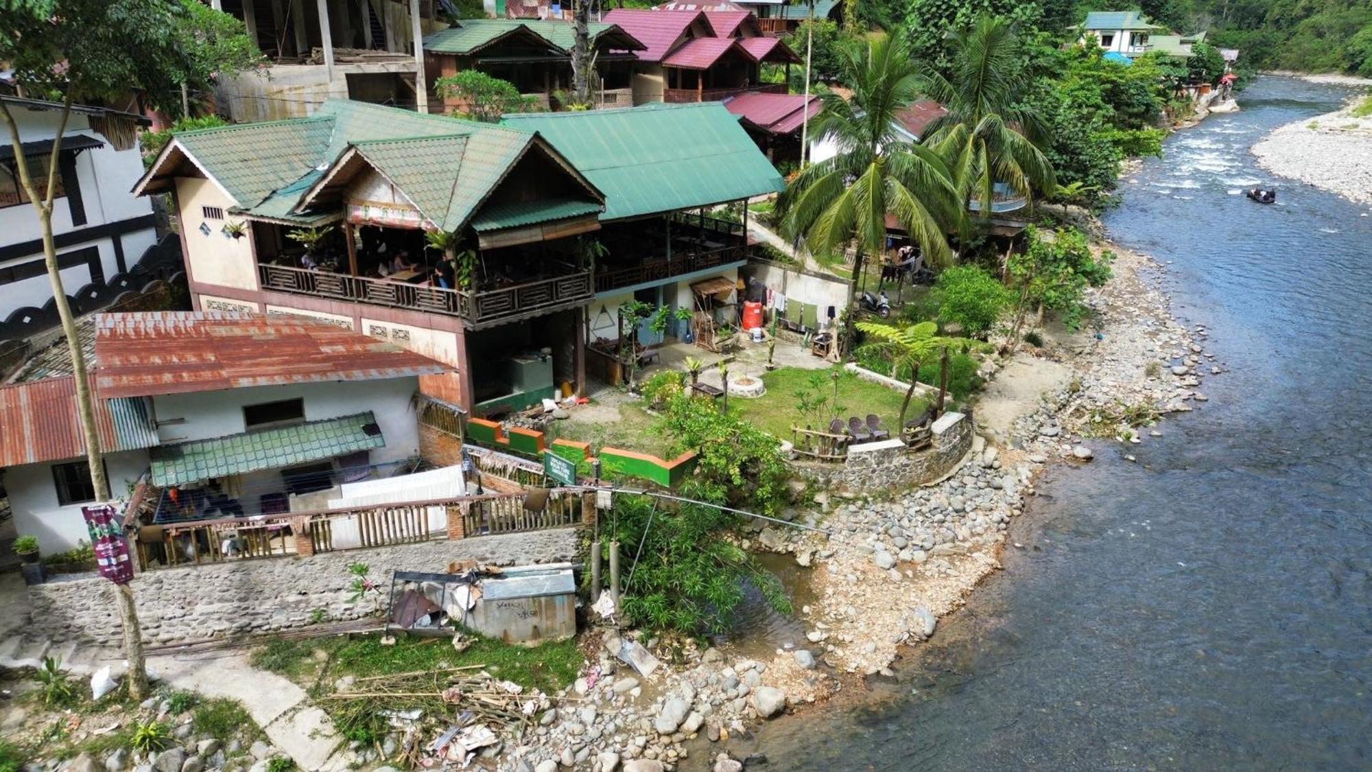 Sam'S Bungalows And Treks Букит-Лаванг Экстерьер фото