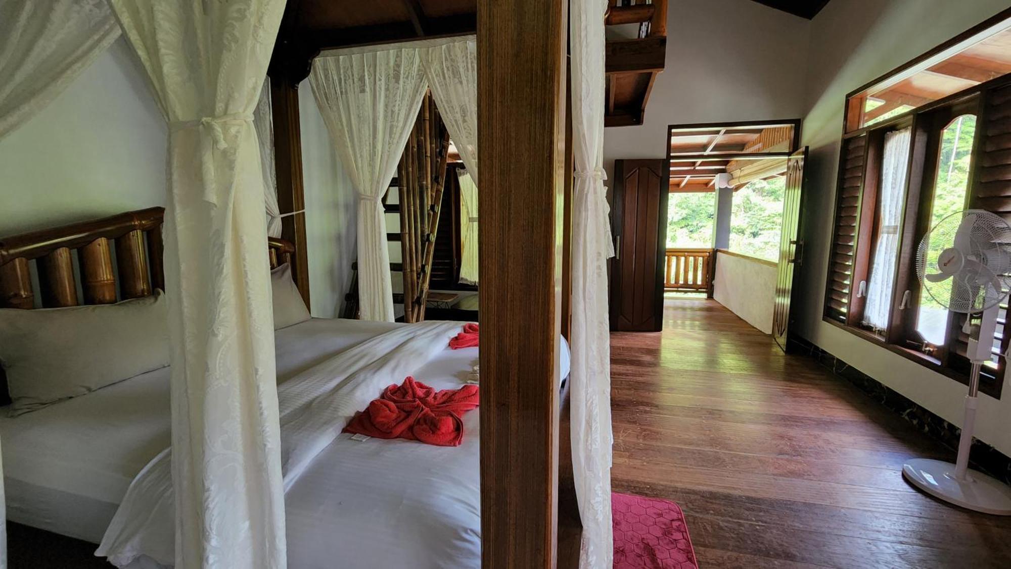 Sam'S Bungalows And Treks Букит-Лаванг Экстерьер фото