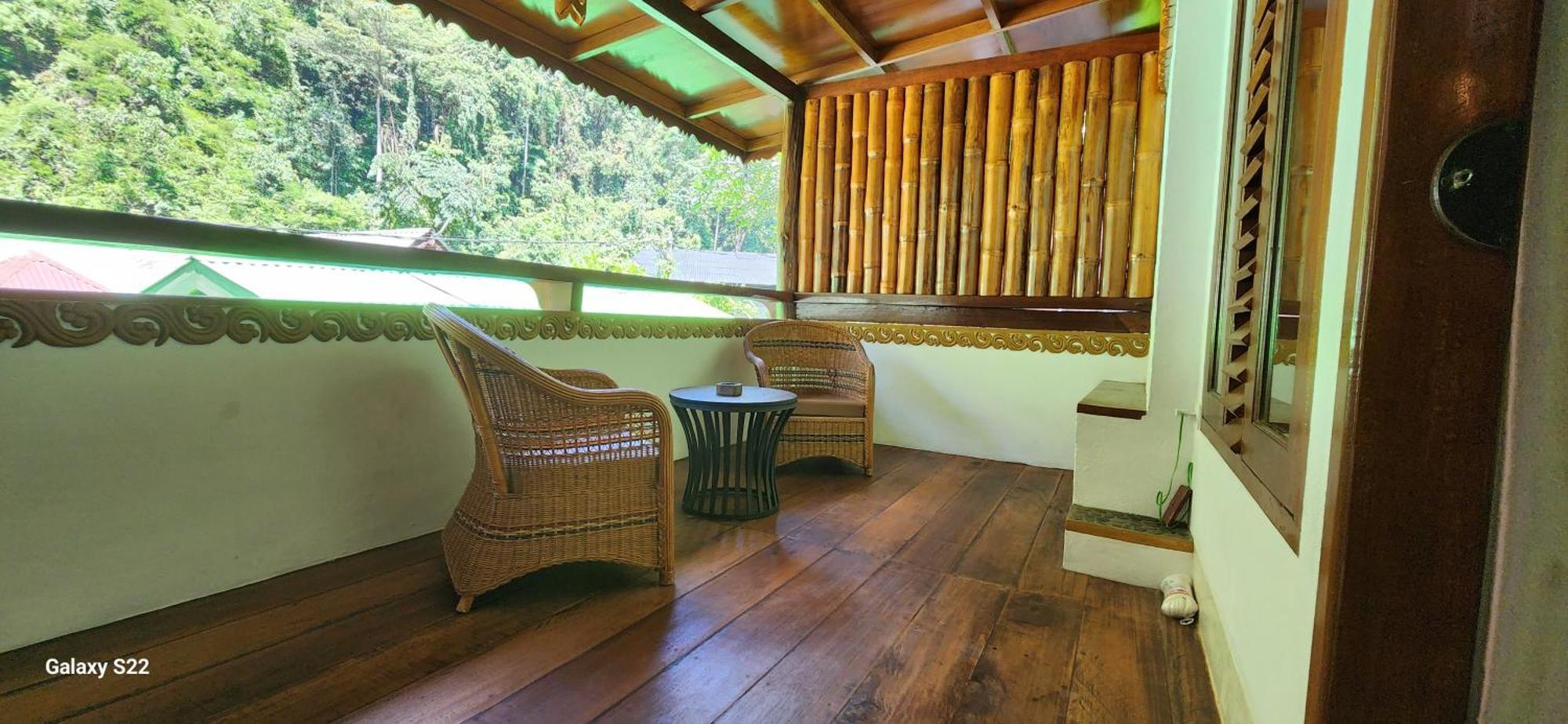 Sam'S Bungalows And Treks Букит-Лаванг Экстерьер фото