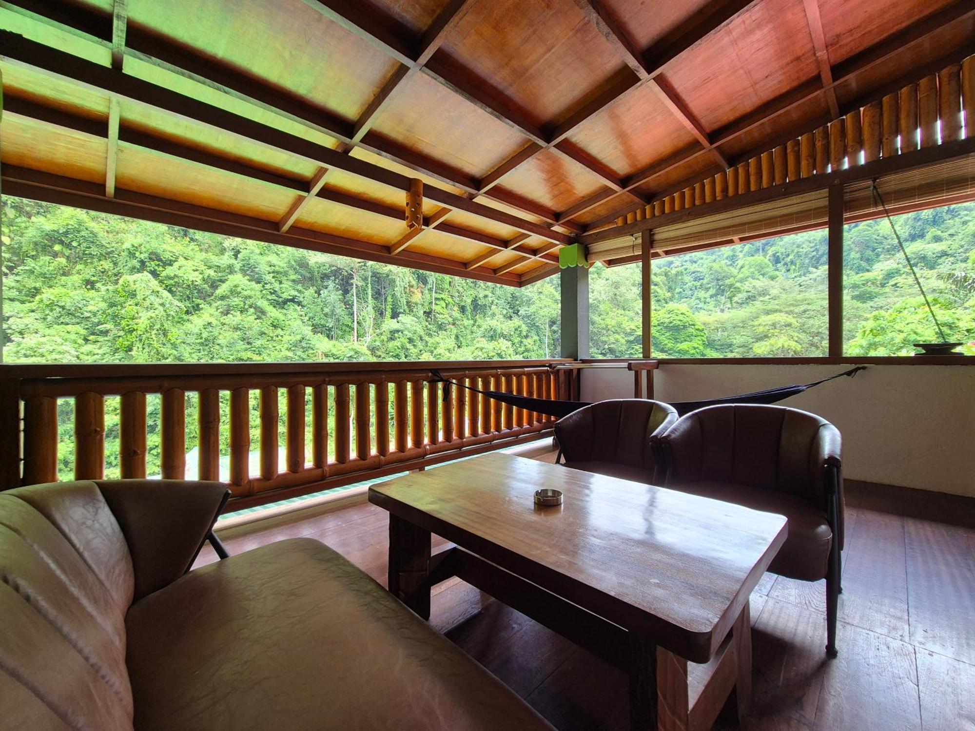 Sam'S Bungalows And Treks Букит-Лаванг Экстерьер фото
